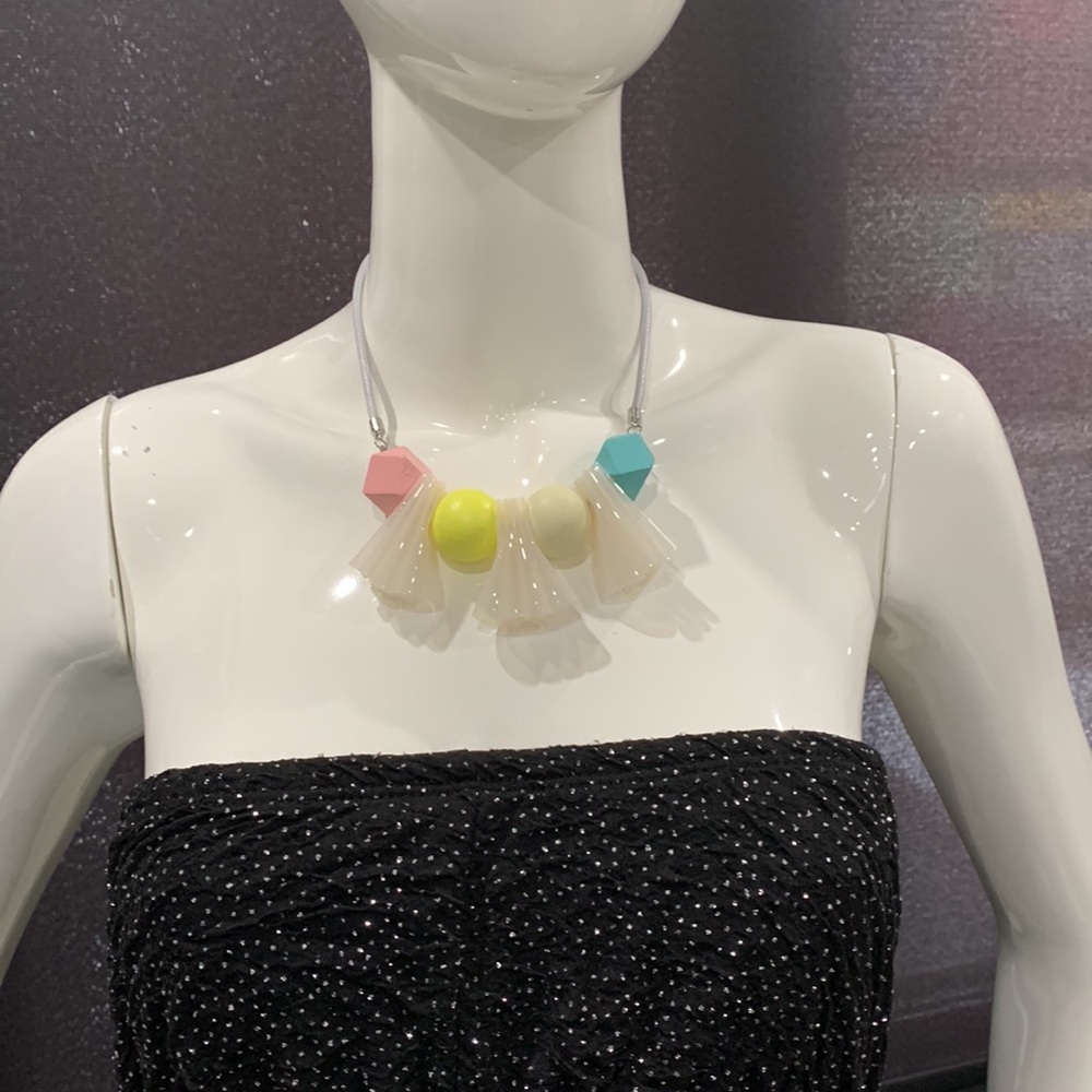 Multicolour necklace - Picture 8 of 8